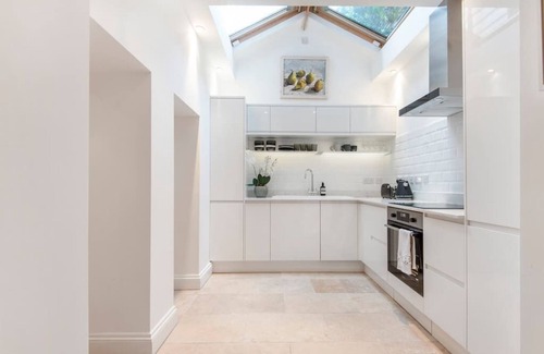 Bayswater Condo | Miss Westside Story - by Out of Office Lifestyle