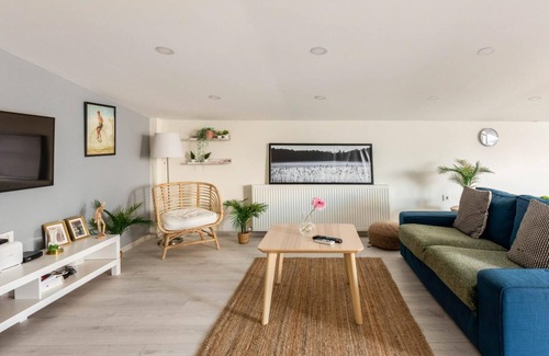 Osmanbey Apartment | Missafir Exquisite Flat with Terrace in Nisantasi