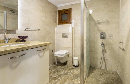Cumhuriyet Apartment | Missafir Modern and Central Flat in Nisantasi
