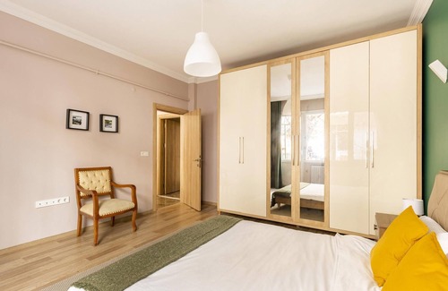 Cumhuriyet Apartment | Missafir Modern and Central Flat in Nisantasi