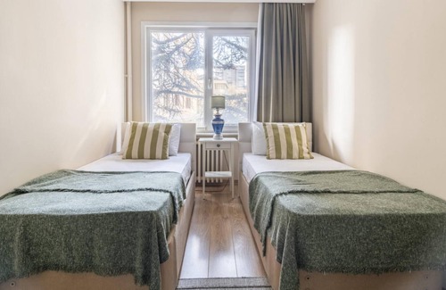 Caddebostan Mahallesi Apartment | Missafir Stunning Flat with Terrace in Caddebostan