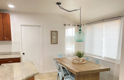 Crown Point Cottage | Mission bay cottage on the water with views of Downtown San Diego