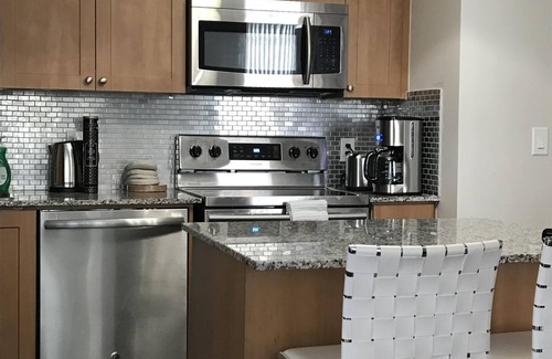 Downtown Mississauga Condo | Mississauga Square One 2+1 Bedroom Corner Condo