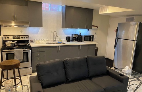 East Credit Apartment | Mississauga, Toronto - Stunning 2BR Apartment in ideal location
