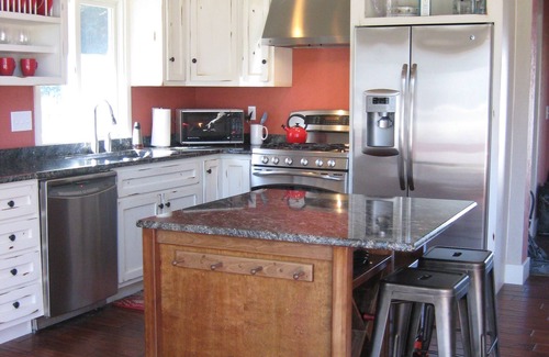 Cascade House | Missouri Riverfront Bungalow Near Craig MT.
