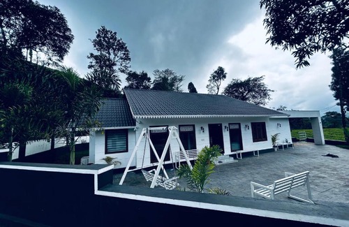 Thavinhal House | Mist Cottage