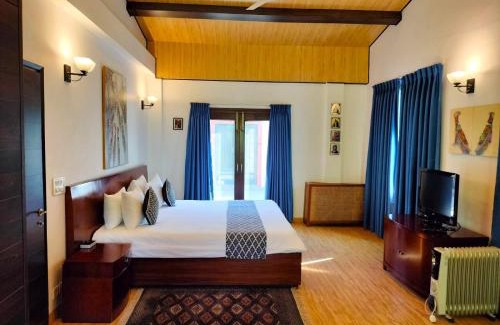 Kasauli Villa | Mistair Estate 10 BR Lux Garden Cook Pool Table