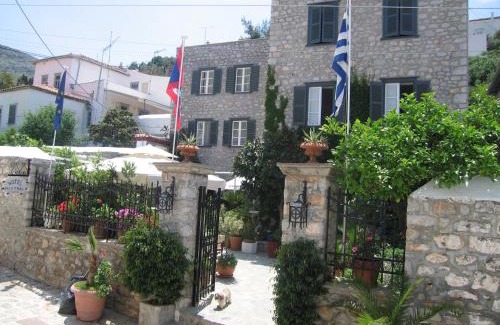 Hydra House | Mistral Hotel