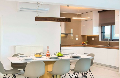 Mathes House | Mistral Suite Heated Pool