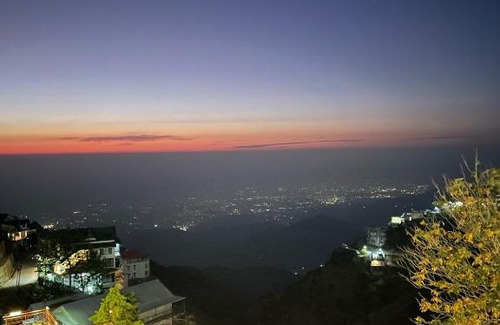 Kasauli Bed & Breakfast | Misty Cliff Cottage