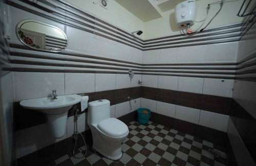 Tariyod Hotel | Misty Dam Resort