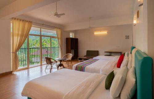 Kunnathidavaka Hotel | Misty Heights by The Sanihara