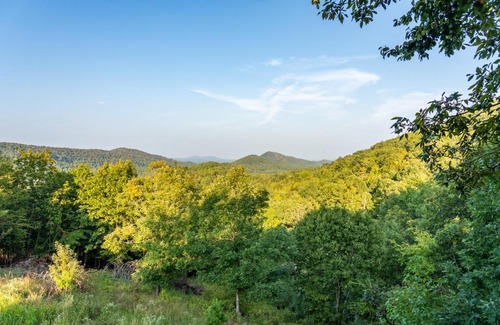 Glenwood House | Misty Mountain Cabin Spectacular Scenic Escape by Caddo River