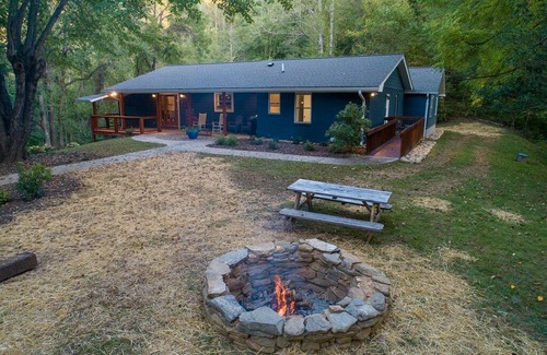 Cullowhee House | Misty Mountain Retreat in Sylva