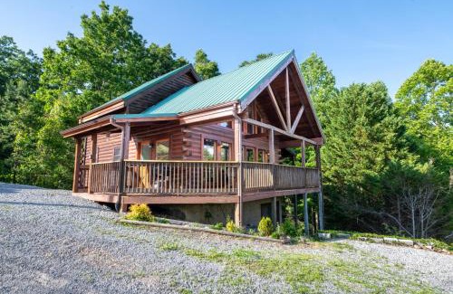 Gatlinburg - Pigeon Forge House | Misty Mountain Treehouse By Avada Properties