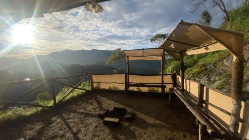 Udumbanchola Bed & Breakfast | Misty Munnar Cliff Heaven