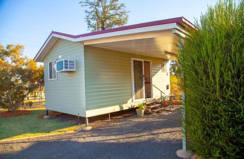 Mitchell Hotel | Mitchell Motel & Cabins