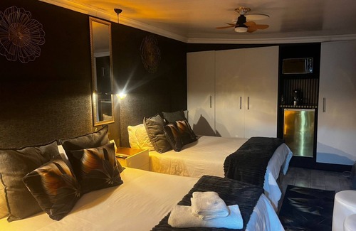 Goodwood Bed & Breakfast | Mitchells Guesthouse