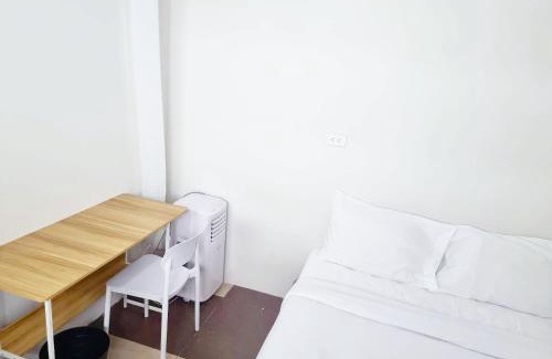 Wat Bowon Niwet Apartment | Mitr Inn Khaosan