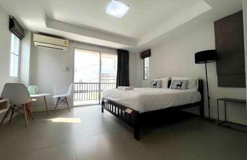 Wang Burapha Phirom Apartment | Mitr Inn MRT Samyot - ตรอกวิสูตร MRT สามยอด