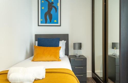 College Park and Old Oak Apartment | Mitre Matisse by Artsy