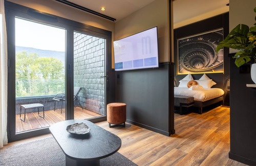Voglans Hotel | Miura