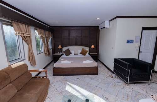 Nai Mueang Hotel | Mix hotel