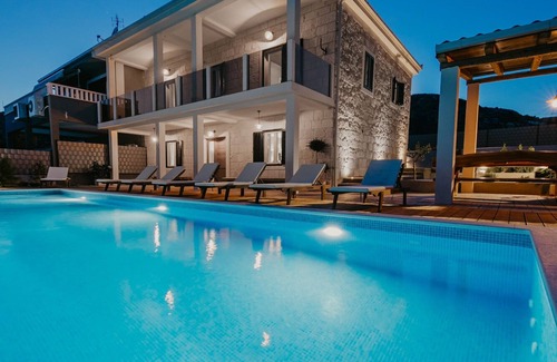 Seget Donji Villa | Mix of modern and antique , New visage villa Antico