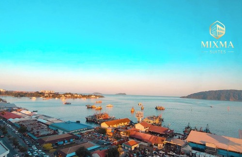 Downtown Kota Kinabalu Apartment | Mixma Suites Beautiful Seaview KK City @ The Shore