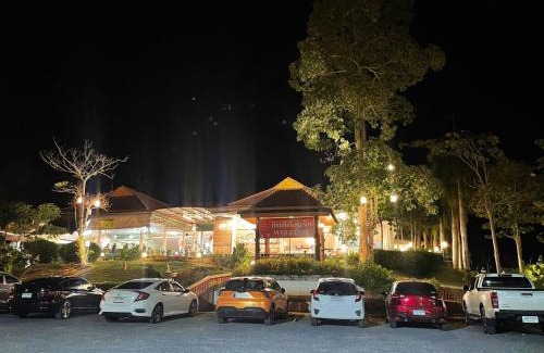 Makham Tia Hotel | MJ Gargen View เรือนหลวงรีสอร์ท