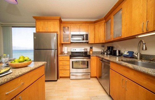 Honokowai Condo | MK 308 OceanFront Condo w AC Pool