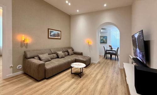 Chisinau Apartment | MK Luxury Serviced Apartments # 1