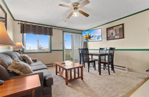 Snowshoe Apartment | ML240 Wonderful Mountain View Close To Slopes EZ Parking WiFi