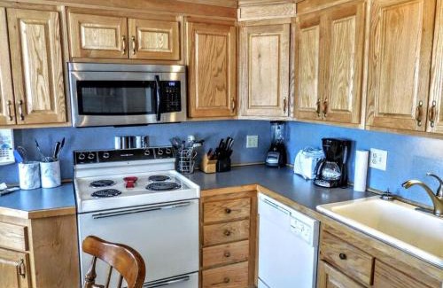 Snowshoe Apartment | ML246 Spacious Condo Mtn & Lake views fireplace