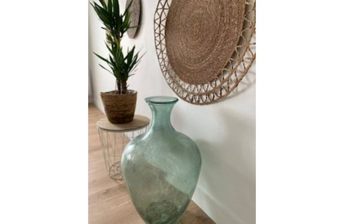 Tourcoing Apartment | MMGreenhouse - Bohemian - Netflix - Terrace