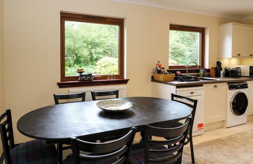 Roybridge Cottage | MO DHACHAIDH, pet friendly, country holiday cottage in Roy Bridge