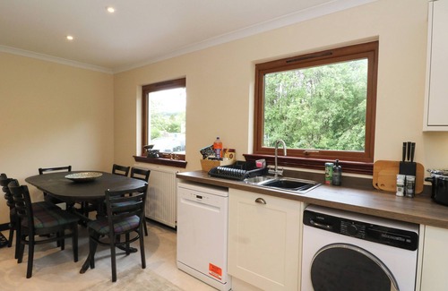 Roybridge Cottage | MO DHACHAIDH, pet friendly, country holiday cottage in Roy Bridge