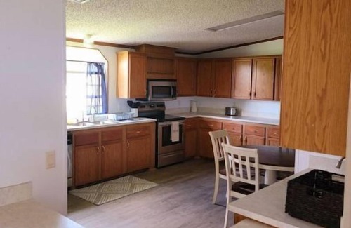 Clewiston House | Mo's Lake "O" Retreat