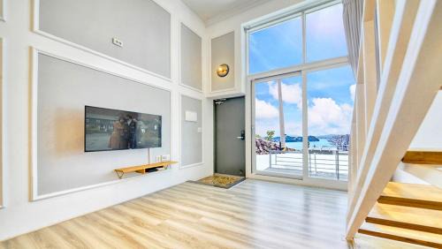 Yeosu House | Moamoa Spa Pension