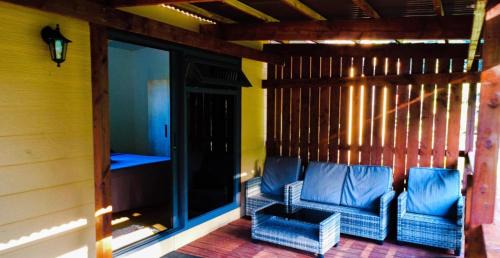 Teva I Uta House | Moana Lodge