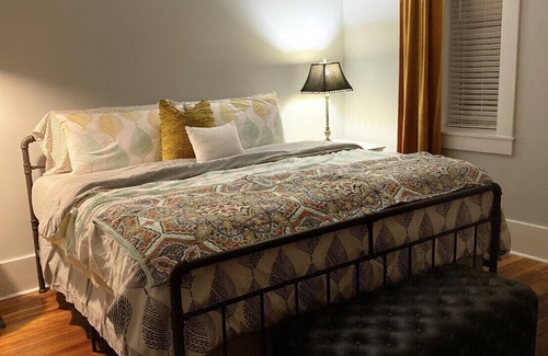 Moberly Apartment | Moberly's Designer Loft In Historic Downtown