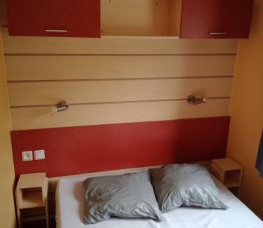 Condes Other | mobil home 4 personne 2 chambre vu lac a condes