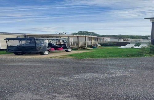 Coulanges House | Mobil Home 6 Personnes Tout Confort Camping 4 Etoiles en val de Loire