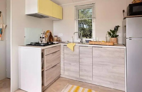 Argeles-sur-Mer House | Mobil-home | Comfort | 2 Bedrooms | 4 sleeps | Single terrace | A/C