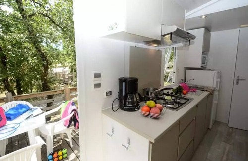 Saint-Paul-en-Foret House | Mobil Home Confort 29m² 2 bedrooms with air conditioning 4 persons