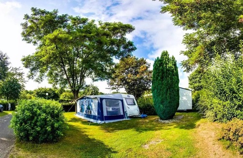 Pont-Scorff House | Mobil-Home CONFORT 2 Rooms 2 People + TV