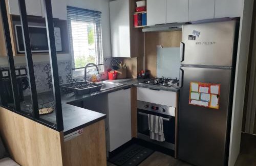 Ambon Other | Mobil-home en camping proche de la mer