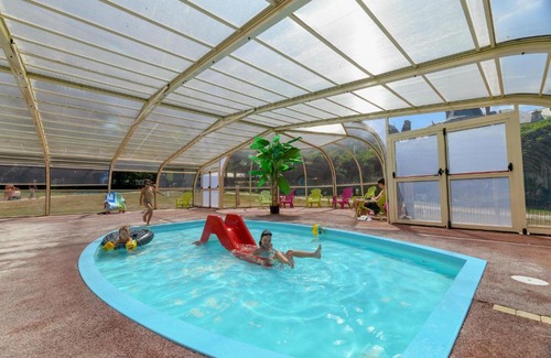 Saint-Julien-des-Landes Other | Mobil Home XXL2 4 chambres - Camping Château la Forêt