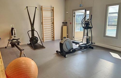 Jullouville-les-Pins House | Mobil-home Grand Confort 4 pers, 2 chambres, 1 sdb, clim, terrasse & parking, à 200m de la plage - FR-1-361A-2