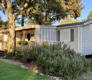 Gastes Other | Mobil Home Premium avec vue sur le lac